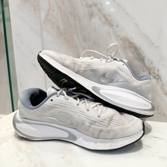 💥CLEARANCE💥 NIKE Men’s Running Shoes Size 11 - Picture 3 of 8